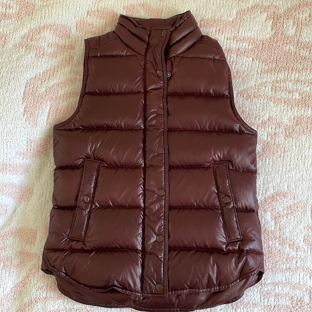 J.Crew puffer vest down filled burgundy